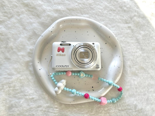 💖 Pre-Owned Nikon white coolpix s6600 flip screen digital cameras 💖